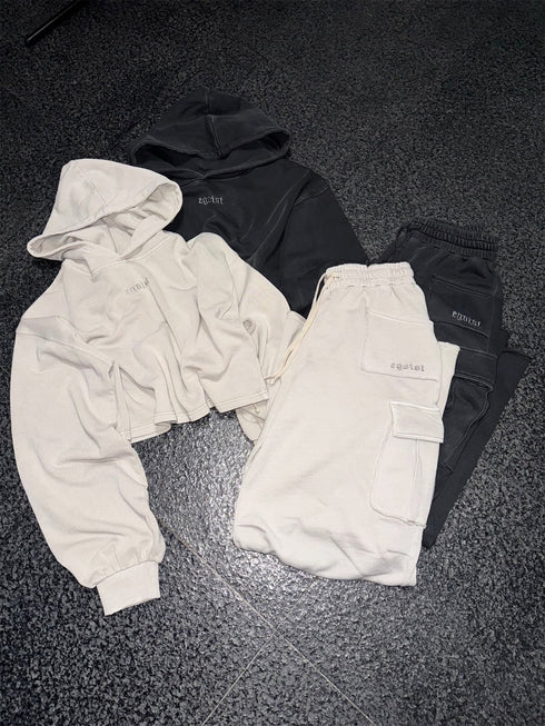 ロゴ刺繍短丈フーディ