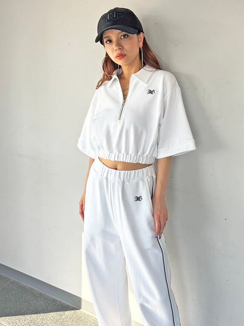 ハーフZIPロゴ刺繍トップス