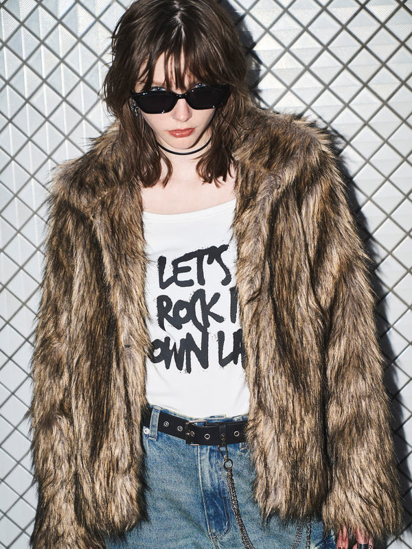 ボリュームフェイクファーコート