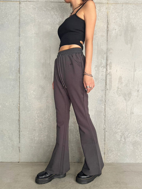 ロゴ刺繍加工風スウェットパンツ