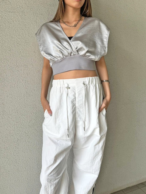 サテンカシュクールトップス