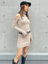 肩開きニットミニワンピース