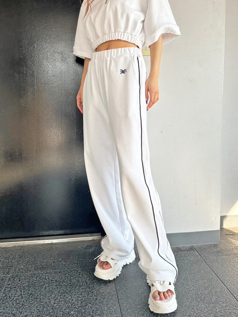 パイピングラインロゴ刺繍ワイドパンツ