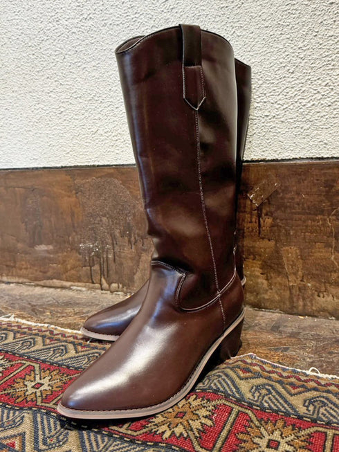 ポインテッドトゥウエスタンブーツ