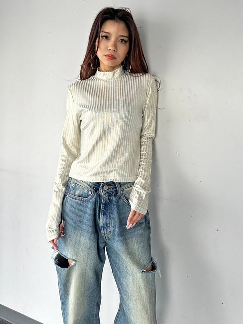 ボトルネックホイルプリントリブトップス