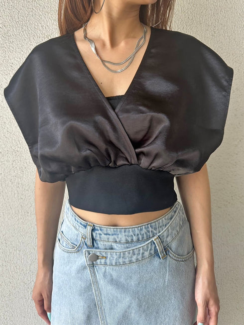 サテンカシュクールトップス