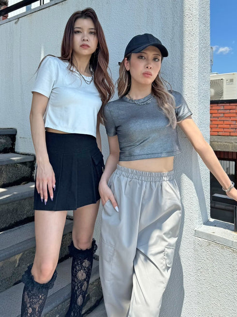 シャイニーショート半袖トップス