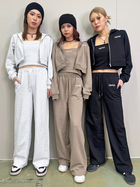 ロゴ刺繍スウェットショートパーカー