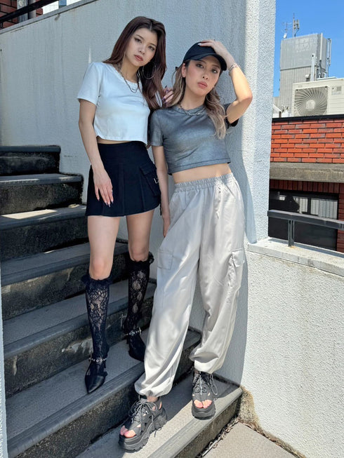 シャイニーショート半袖トップス