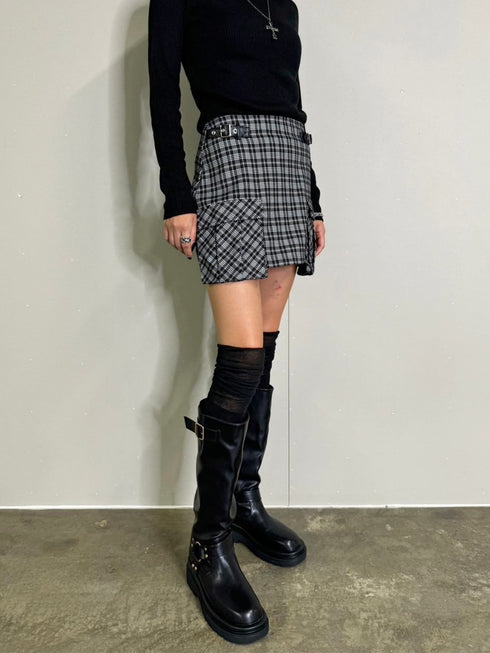 サイドベルトチェック柄スカート