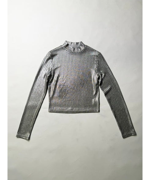 ボトルネックホイルプリントリブトップス