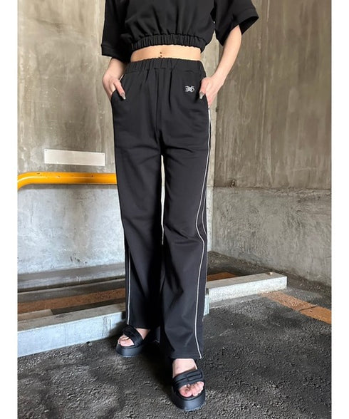 パイピングラインロゴ刺繍ワイドパンツ