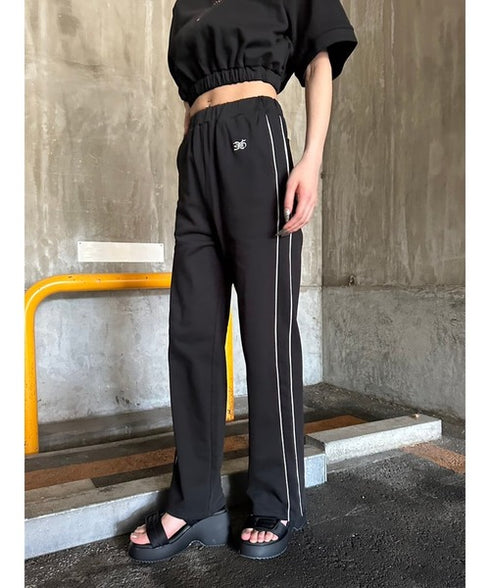 パイピングラインロゴ刺繍ワイドパンツ