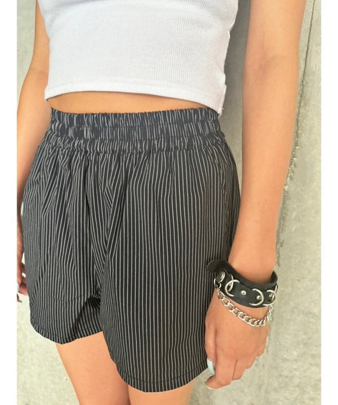 ウエストゴムストライプショートパンツ