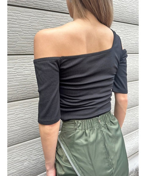 アシメデザインカットリブTOP
