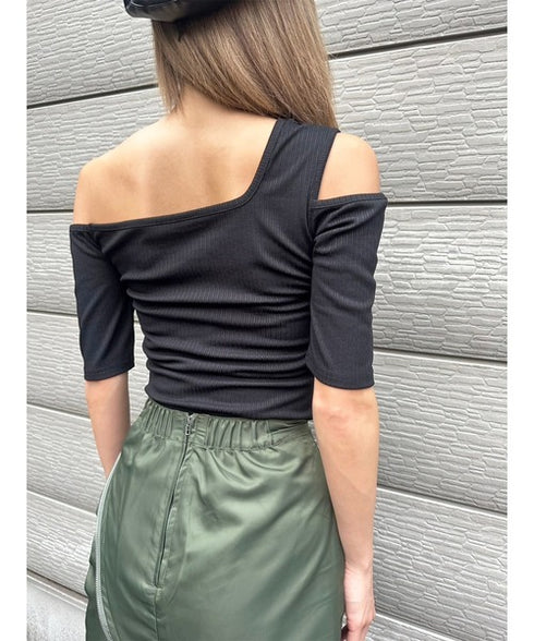 アシメデザインカットリブTOP