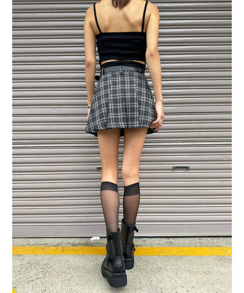 フェイクレザーベルト付プリーツスカート