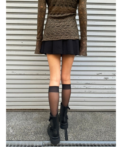 フェイクレザーベルト付プリーツスカート