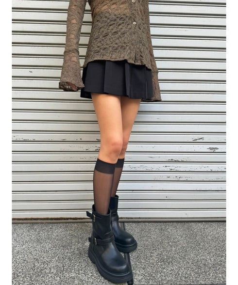 フェイクレザーベルト付プリーツスカート