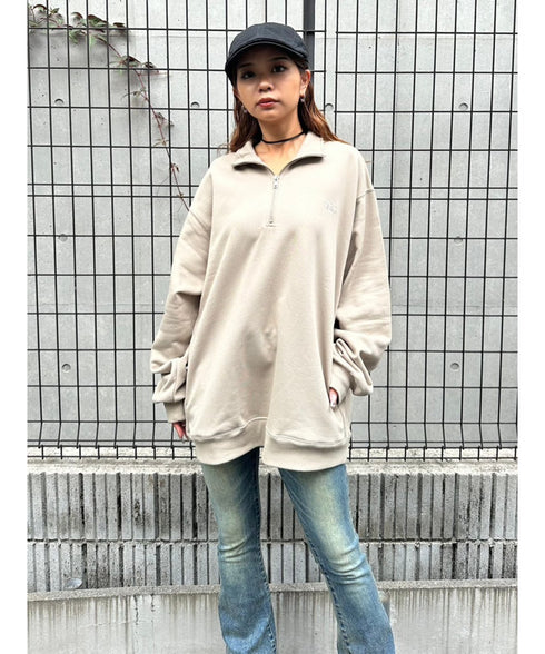 EGロゴ刺繍ハーフジップトップス