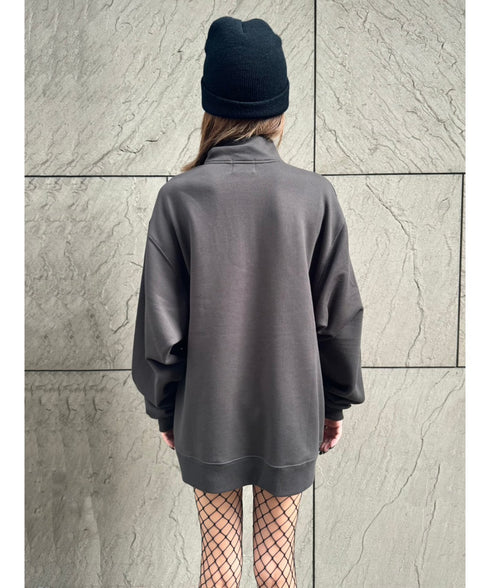 EGロゴ刺繍ハーフジップトップス