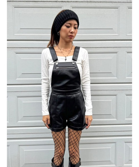 ソフトフェイクレザーサロペット