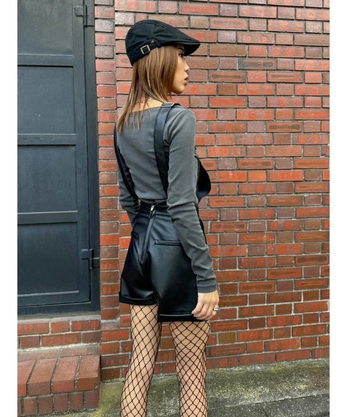 ソフトフェイクレザーサロペット