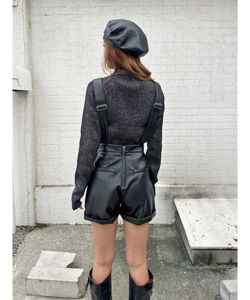 ソフトフェイクレザーサロペット