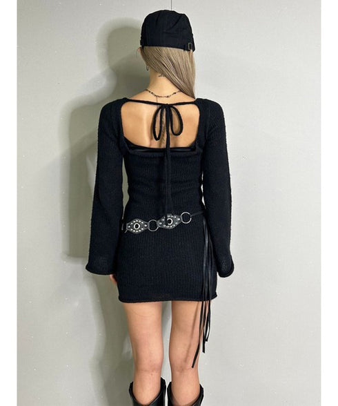 バックオープンニットワンピース