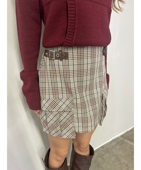 サイドベルトチェック柄スカート