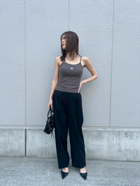 ロゴ刺繍キャミトップ