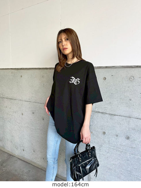 BIG刺繍ユニセックスTシャツⅢ