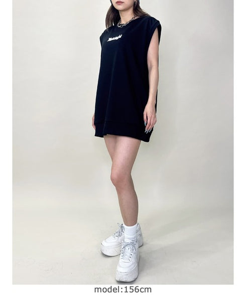 オーバータンクトップ