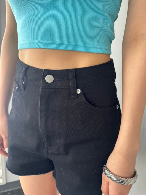 ヘムカットオフショートパンツ