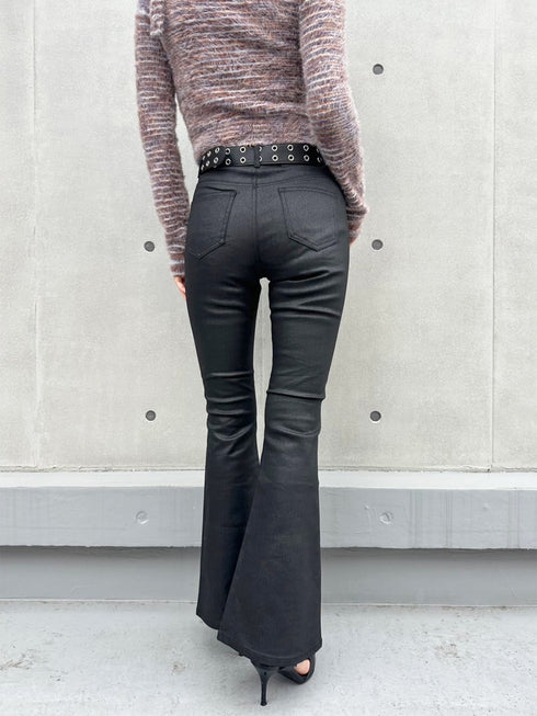 レザーコーティングフレアパンツ