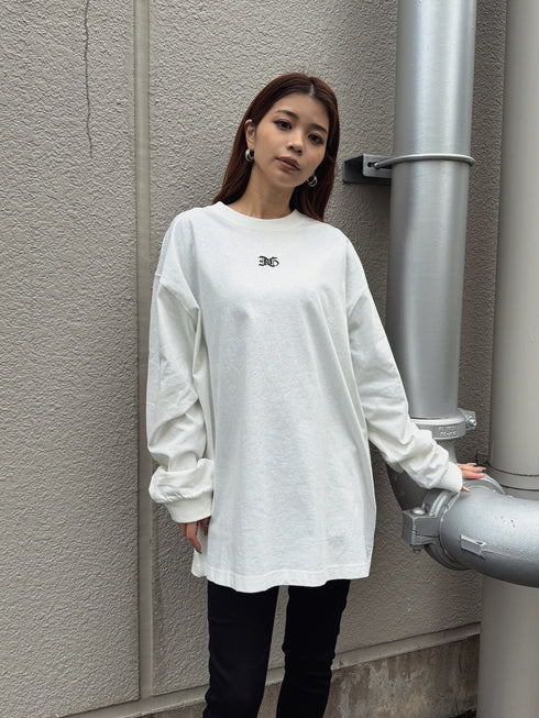 フロント刺繍ユニセックスロンT