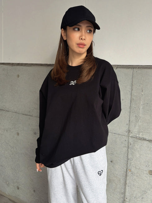 フロント刺繍ユニセックスロンT