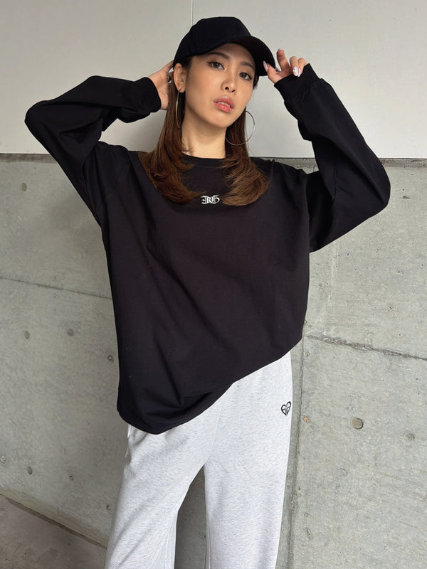 フロント刺繍ユニセックスロンT