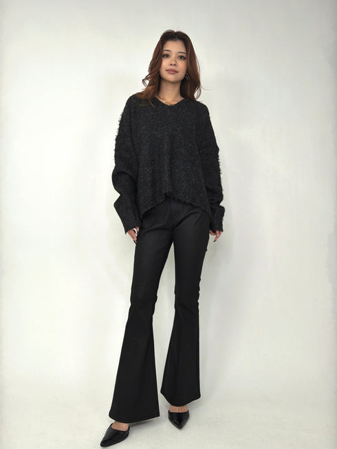 Vネックロングシャギーニットトップス
