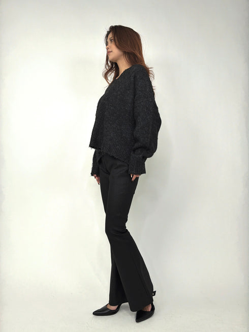 Vネックロングシャギーニットトップス