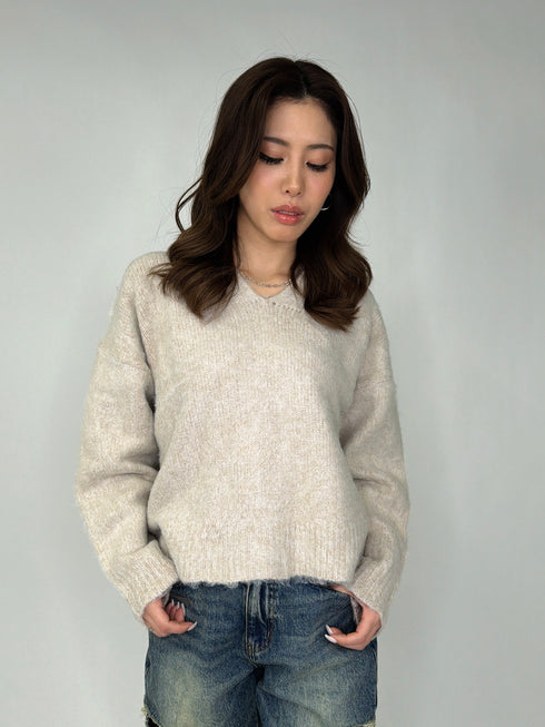 Vネックロングシャギーニットトップス