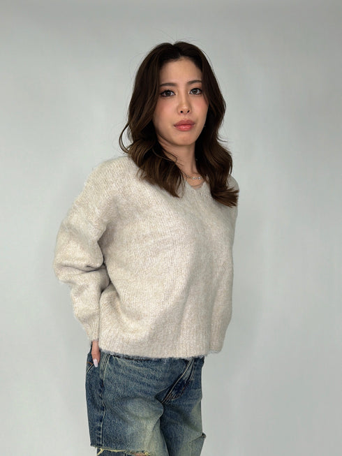 Vネックロングシャギーニットトップス