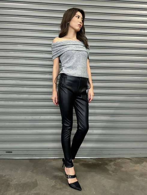 サイドデザイン フェイクレザースキニーパンツ