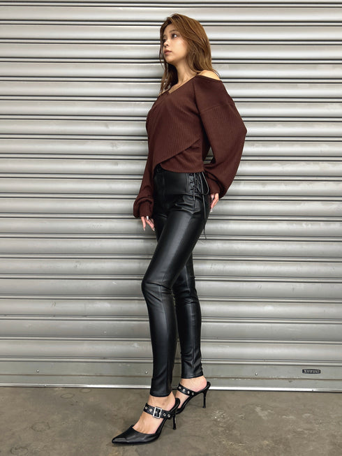 サイドデザイン フェイクレザースキニーパンツ