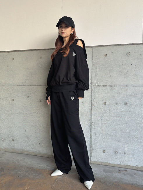 ハートロゴオフショル裏毛トップス