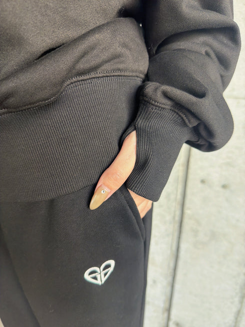 ハートロゴオフショル裏毛トップス