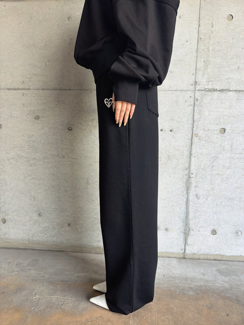 ハートロゴ裏毛ワイドパンツ