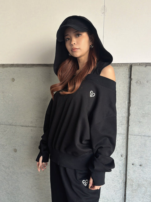 ハートロゴオフショル裏毛トップス