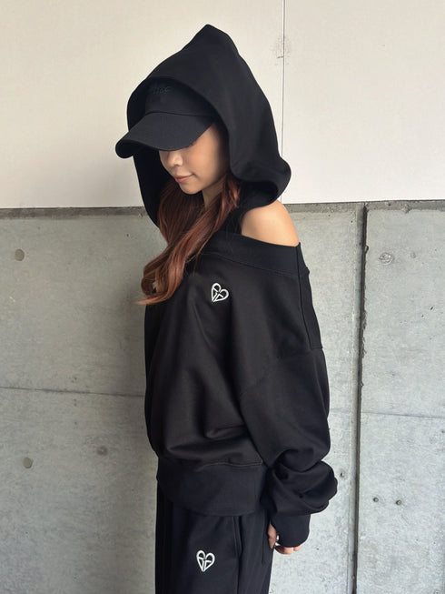 ハートロゴオフショル裏毛トップス