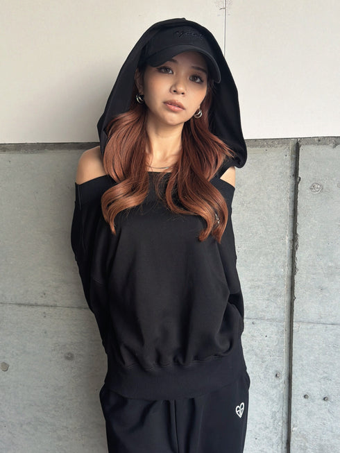 ハートロゴオフショル裏毛トップス